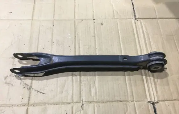 Mercedes-Benz C W205 Rear control arm A2043521205