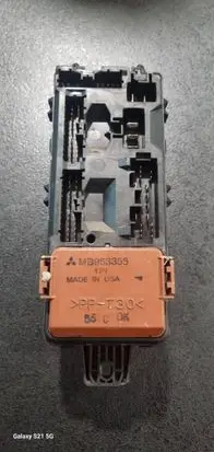Mitsubishi Carisma Fuse box set MB953355