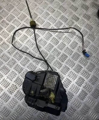 Mercedes-Benz C W203 Rear door lock 004141112629