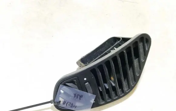 Alfa Romeo 156 Dash center air vent grill
