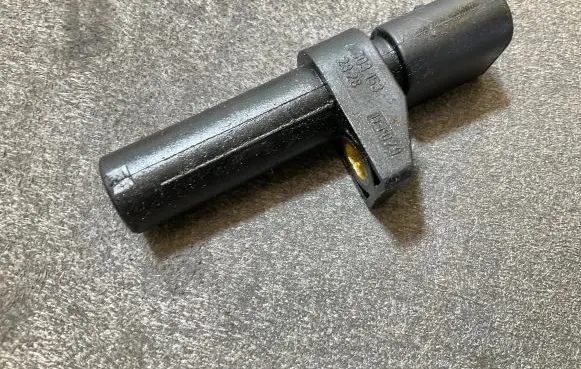 Mercedes-Benz Sprinter W906 Crankshaft position sensor A0031532828