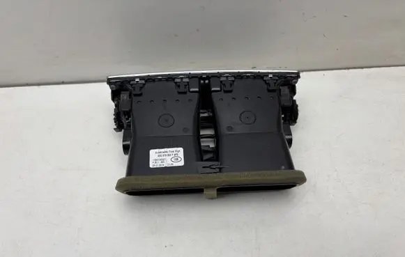 Audi SQ7 Rear air vent grill 4M0819203 4M0819203F