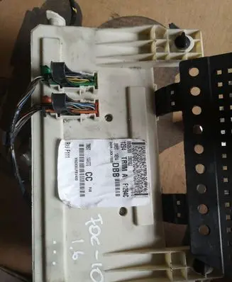 Ford Focus Fuse module 8M5T14014DBB