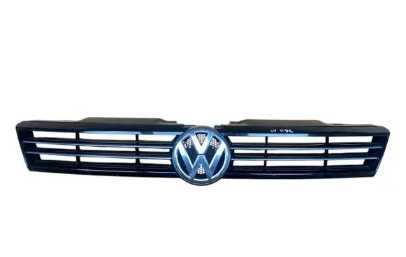 Volkswagen Jetta VI Front grill 5C6853653 5C6853655A