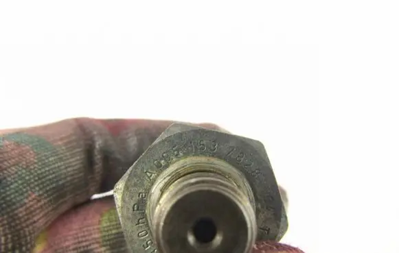 Mercedes-Benz A W169 Oil pressure sensor A0051537828