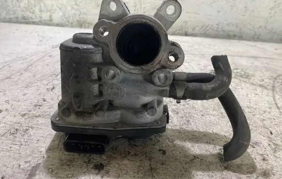 Nissan Pathfinder R51 EGR valve 1501000022 14710EC00D