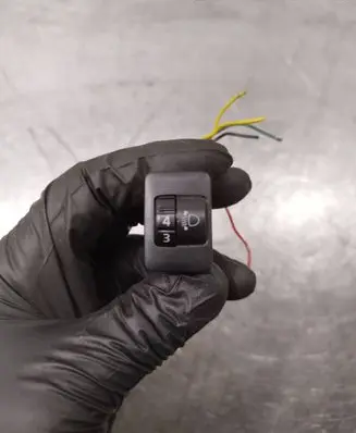 Mitsubishi Space Star Headlight level height control switch