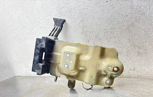 Chevrolet Captiva Battery bracket 
