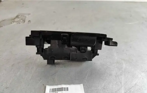 MG MG5 II Hand parking brake switch 11011364