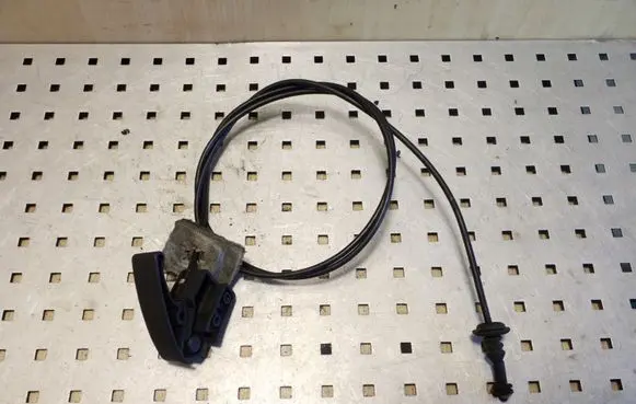 Skoda Octavia Mk1 (1U) Engine bonnet (hood) release handle 1H1823533