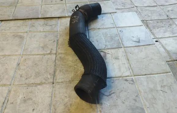 Toyota Corolla Verso AR10 Intercooler hose/pipe