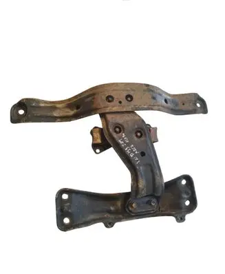 Subaru Impreza I Front subframe
