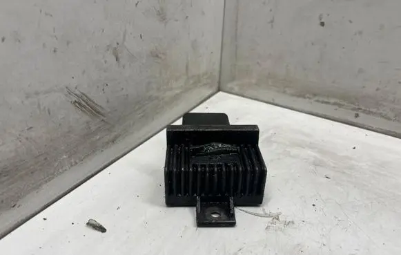 Renault Scenic II - Grand scenic II Glow plug pre-heat relay 7700115078