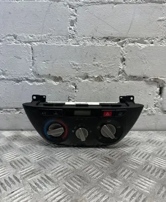 Toyota RAV 4 (XA20) Climate control unit 5590042150