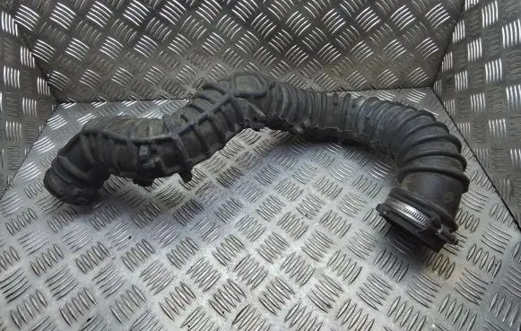 Opel Vivaro Intercooler hose/pipe 8200607746 93858731