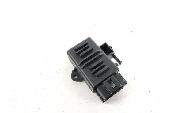 Porsche Taycan 9J1 Seat heating relay 3F0959772 03SW00 130520