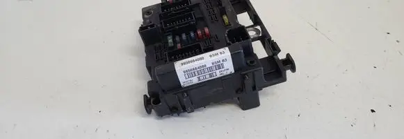 Peugeot 307 Fuse module 9650664080 34927357
