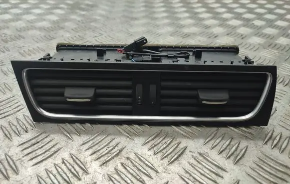 Audi A5 8T 8F Dash center air vent grill 8T1820951C
