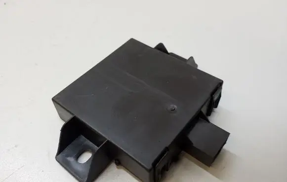 Audi A3 S3 8P Alarm control unit/module 1K0907719