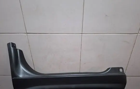Iveco Daily 6th gen Side skirt front trim 5801521533