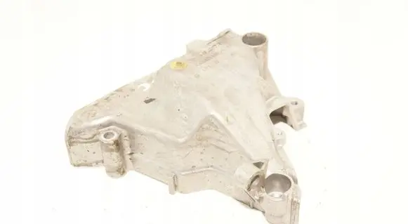 Volkswagen Polo VI Engine mounting bracket
