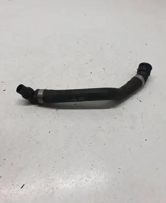 Mercedes-Benz CLS C219 Engine coolant pipe/hose A2118302996
