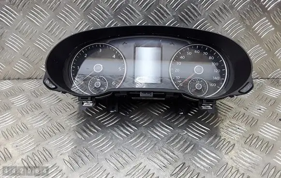 Seat Alhambra (Mk2) Speedometer (instrument cluster) 7N5920970J