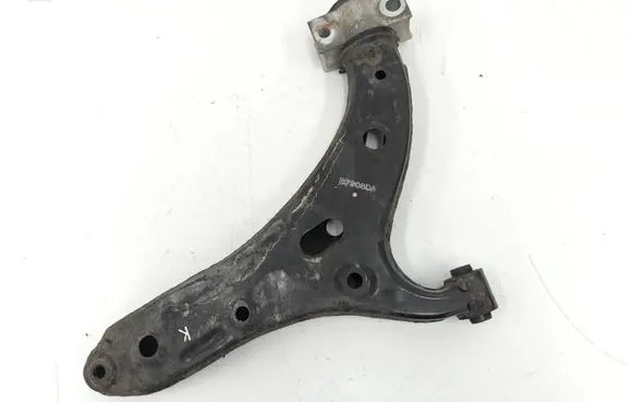 Subaru Outback (BS) Front lower control arm/wishbone B7908DA