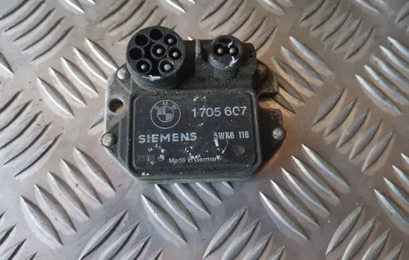 BMW 3 E30 Ignition amplifier control unit 1705607