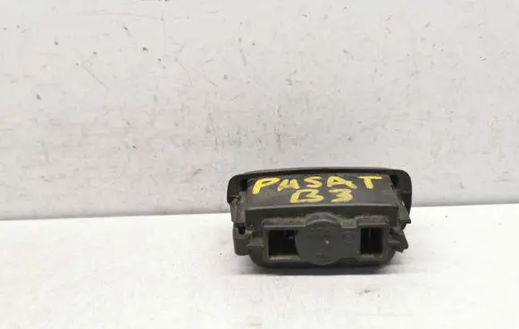 Volkswagen PASSAT B3 Number plate light 861943221