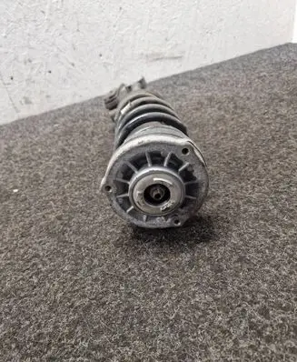 BMW 5 G30 G31 Front shock absorber with coil spring 6866597