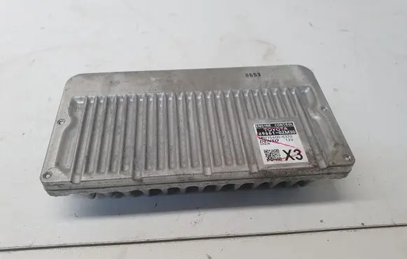 Toyota Auris E180 Engine control unit/module 896610ZM30 2756005370