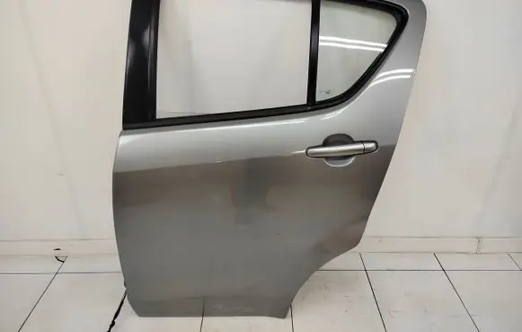 Suzuki Splash Rear door 