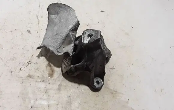Audi A6 S6 C7 4G Engine mounting bracket 4G0199307AC