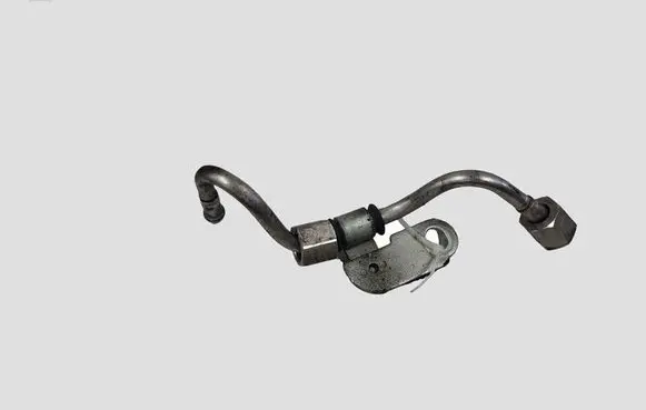 Nissan Juke I F15 Fuel injector supply line/pipe