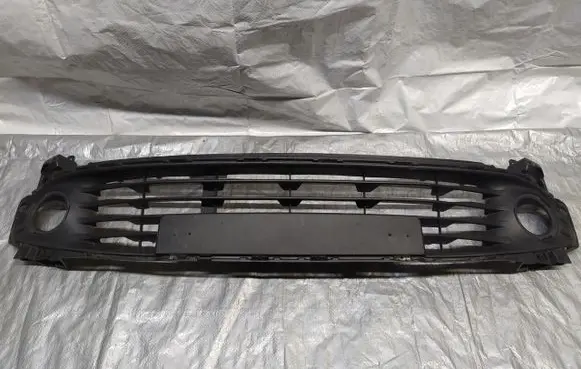 Renault Clio IV Front bumper upper radiator grill 622542958R