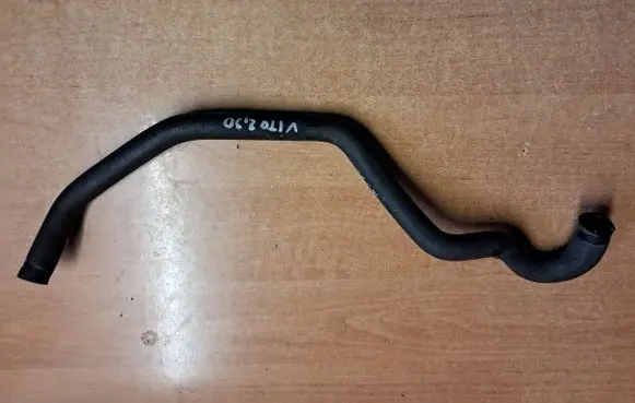 Mercedes-Benz Vito Viano W638 Engine coolant pipe/hose 6012030882