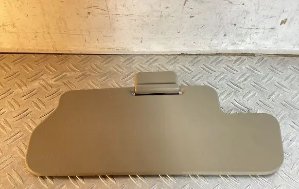 Sun visor