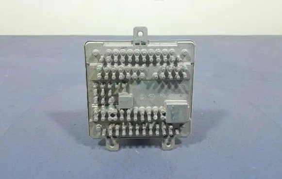 BMW M4 F82 F83 Voltage converter/converter module 7933359
