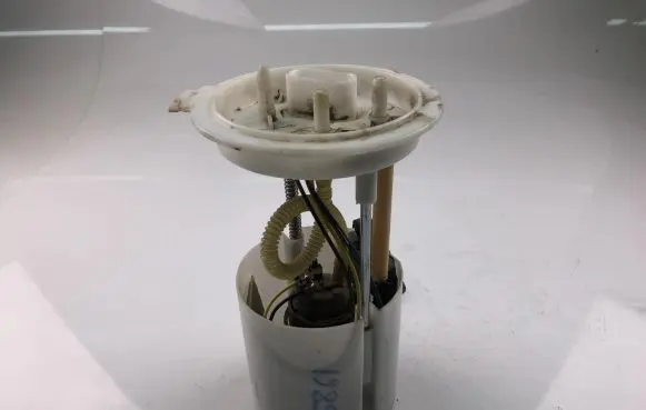 Volkswagen Caddy Fuel injection high pressure pump 2K0919051BG