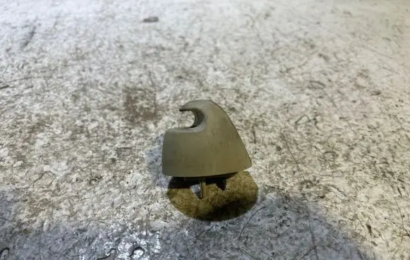 Sun visor clip/hook/bracket