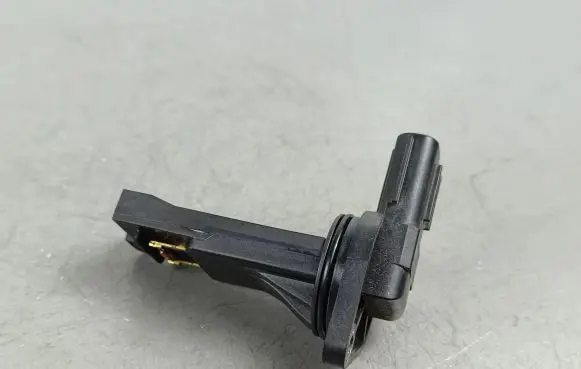 Mitsubishi Outlander Mass air flow meter 1525A031
