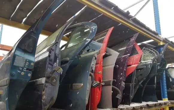 Renault Laguna II Front door sidabrines