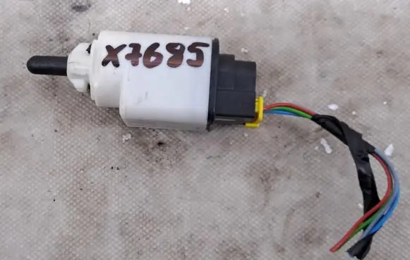 Opel Mokka B Brake pedal sensor switch 9813503180