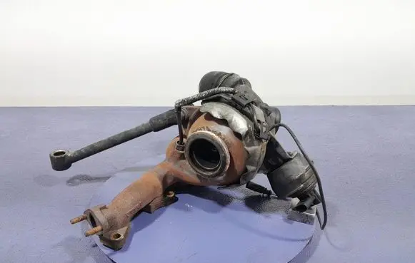 Volkswagen PASSAT B6 Turbo system vacuum part 03G253010A