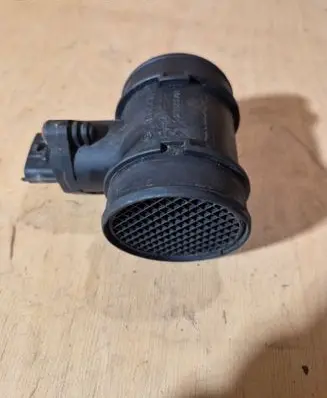 Audi A6 S6 C5 4B Mass air flow meter 0281002428