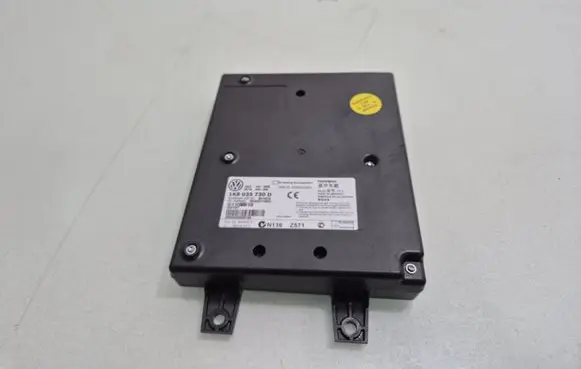 Volkswagen Touran I Bluetooth control unit module 1K8035730D