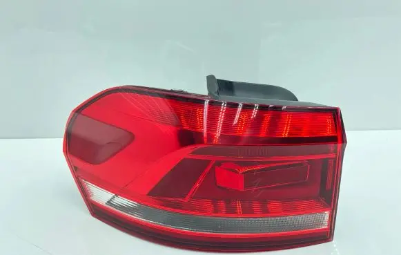 Volkswagen Touran III Rear/tail lights 5TA945095D 5T0945095D L90084783