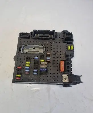 Volvo XC90 Fuse module 30786646 28080156