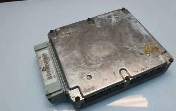 Ford Escort Engine control unit/module 96AB12A650KB SME405